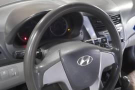 Hyundai, Accent, 2015